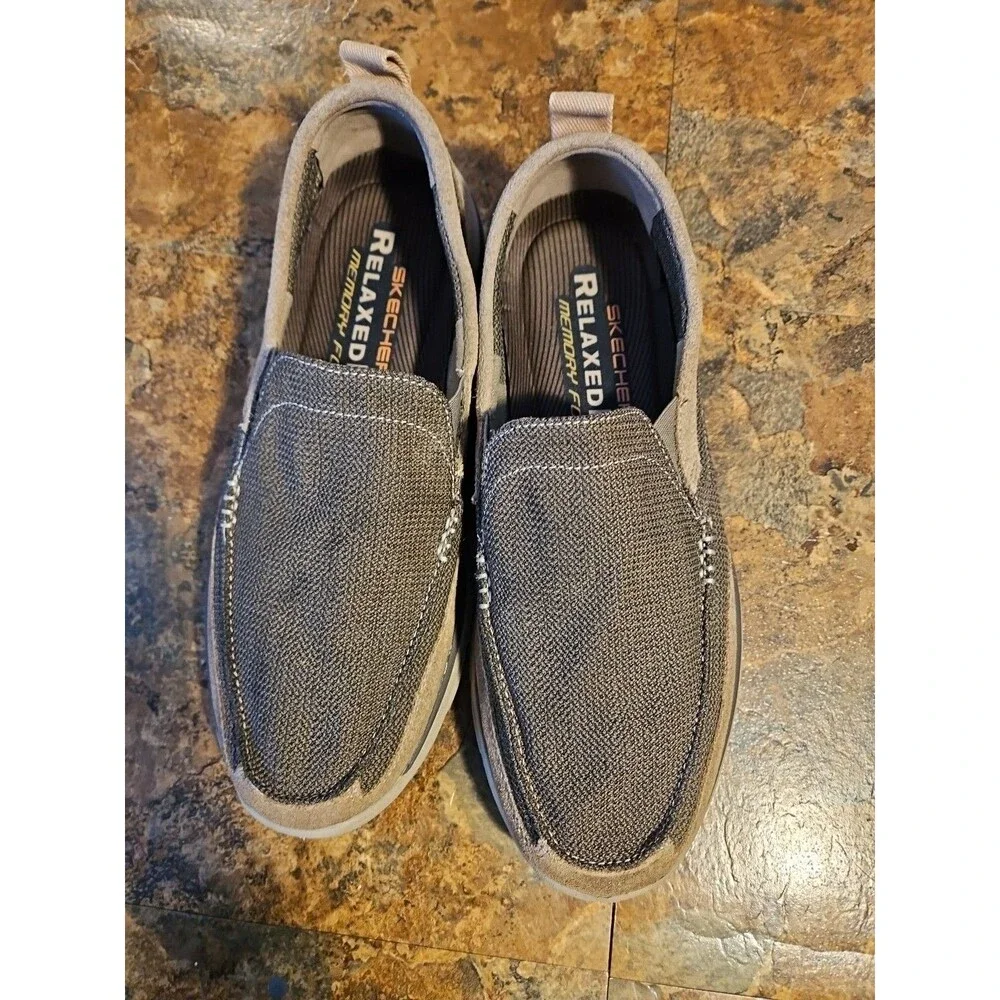 Skechers Relaxed Fit Men's Shoes Size 11 Brown/tan Canvas EXCELLENT CONDITION